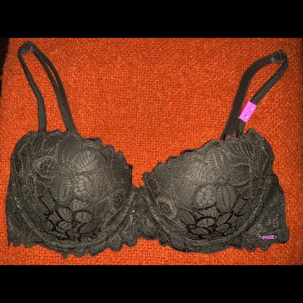 💕Victoria’s Secret Lace Bra💚